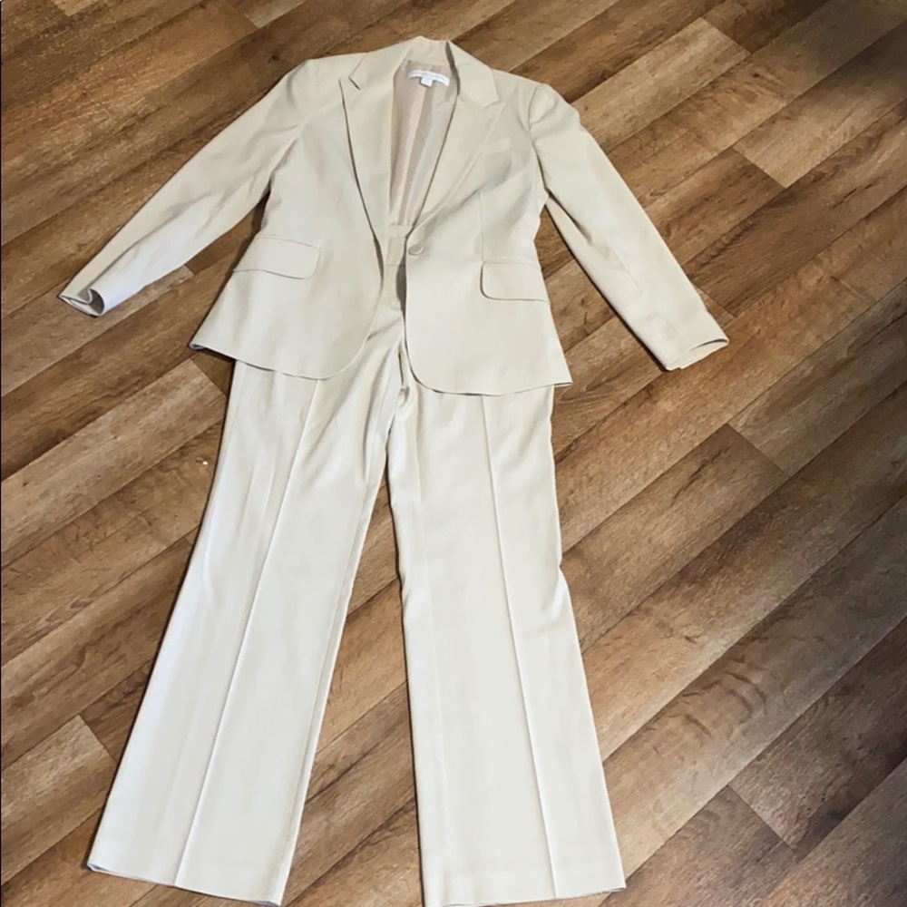 NY & Co Suit 💫